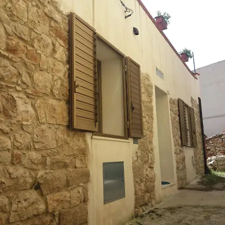 Ferienhaus Casa Indipendente Nel Centro Storico,cod Iun P2680 Baunei