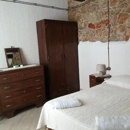 Casa Indipendente Nel Centro Storico,cod Iun P2680