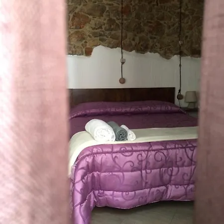 Ferienhaus Casa Indipendente Nel Centro Storico,cod Iun P2680 Baunei