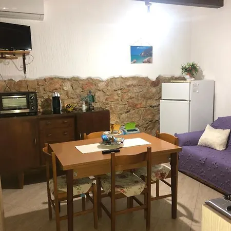 Holiday home Casa Indipendente Nel Centro Storico,cod Iun P2680